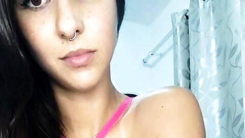 Brunette Solo Webcam Masturbation