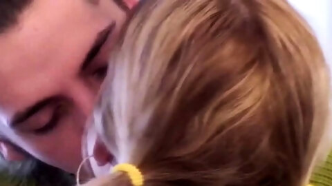 Mouthwatering sweetheart Simona fires up a rod