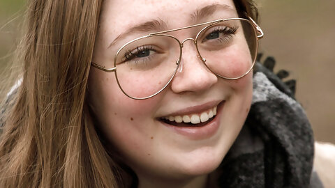 Casting amateur : young lesbian teen with toys and milf - amateur compilation