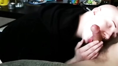 Amateur Bald Babe Blows Big Cock