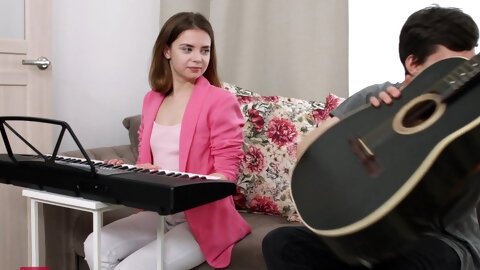 Skinny babe facialized after unplanned anal sex with her BF